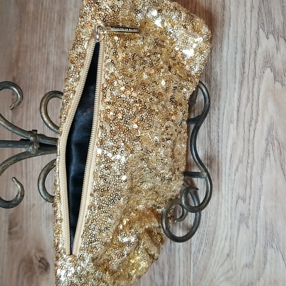 Victoria's Secret Gold Sequin Bag Pouch Purse - Picture 5 of 7